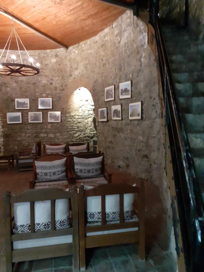 Hotel Guri Ельбасан Екстер'єр фото