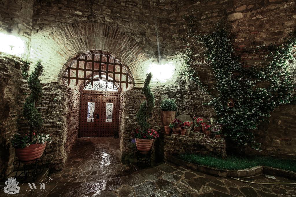 Hotel Guri Ельбасан Екстер'єр фото